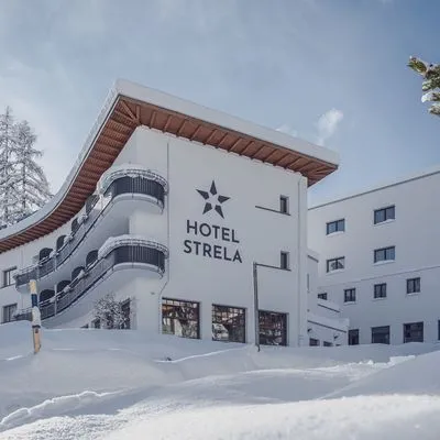 Building hotel Hotel Strela