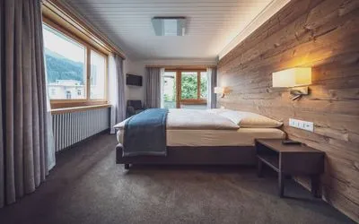 Building hotel Hotel Strela