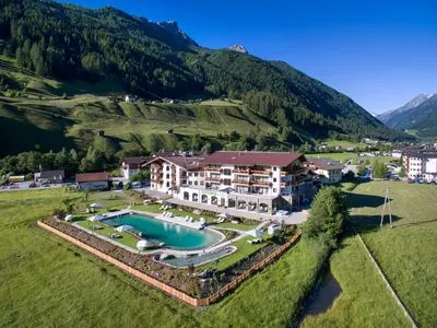 Hotel dell'edificio Alpeiner-Nature Resort Tirol