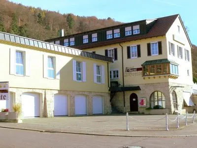 Hotel dell'edificio Hotel In der Breite