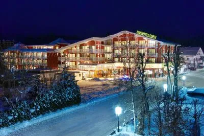 Building hotel Das Hotel Eden