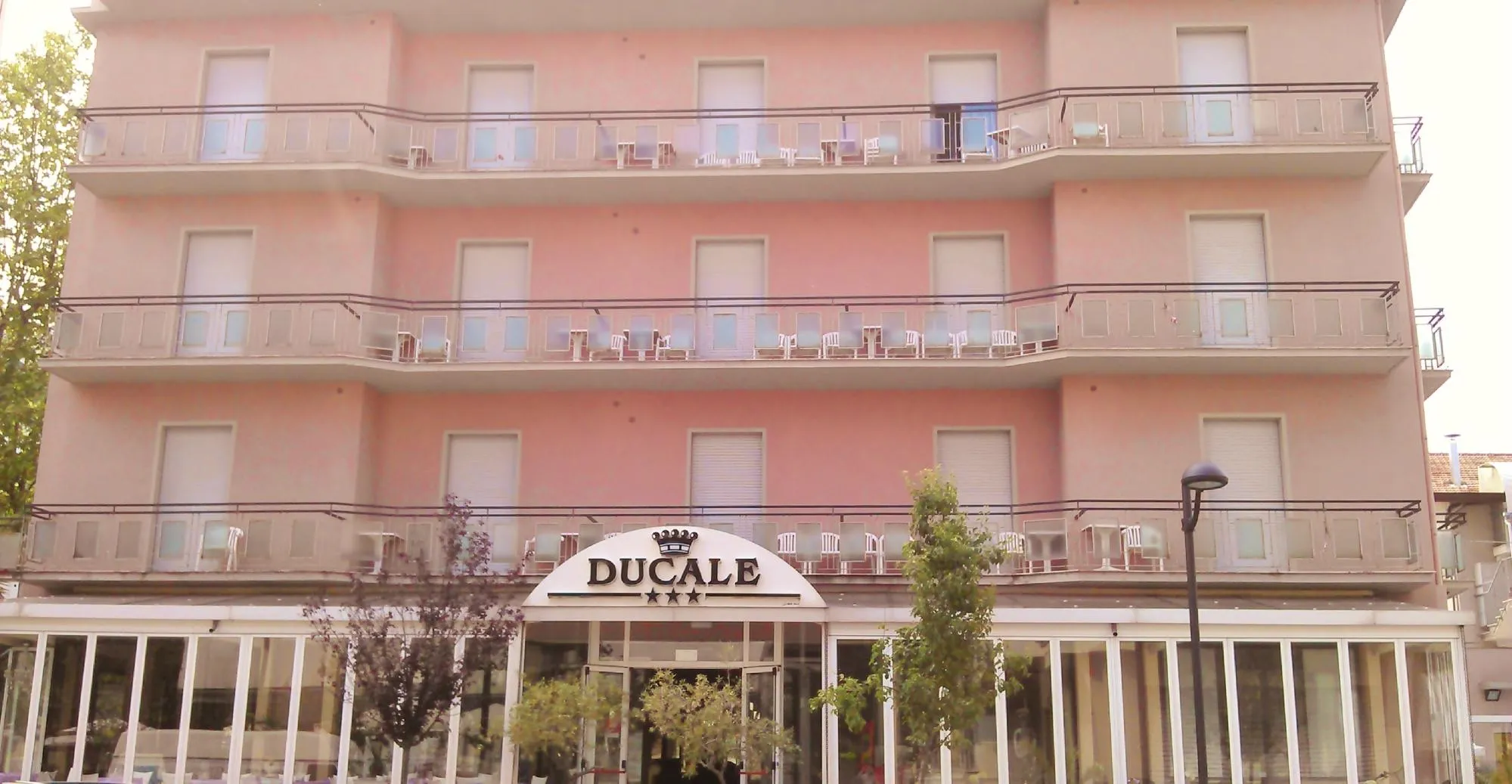 Building hotel Hotel Ducale Cattolica