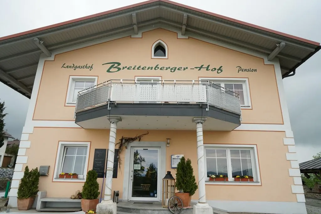 Building hotel Breitenberger-Hof