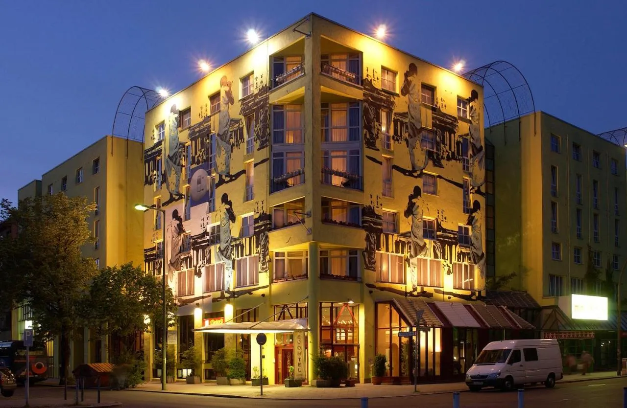Building hotel PLAZA INN Berlin-Charlottenburg