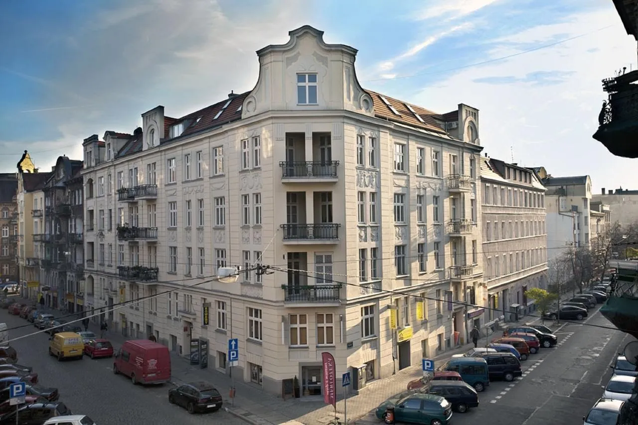 Building hotel Apartamenty Pomarańczarnia