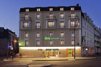 Building hotel ibis Styles Rennes Centre Gare Nord
