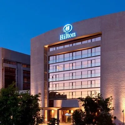 Building hotel Hilton Madrid Airport