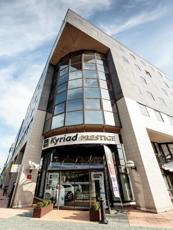 Building hotel Kyriad Prestige Clermont-Ferrand