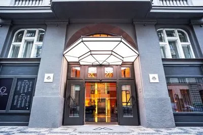 Gebäude von The Emblem Prague Hotel