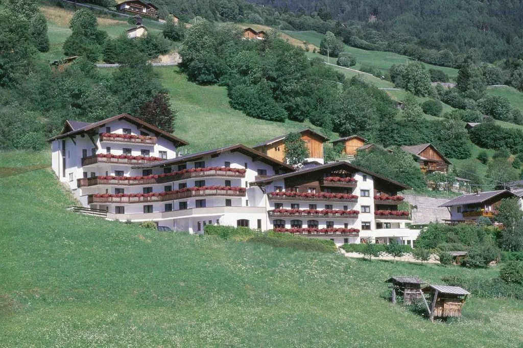 Building hotel Hotel Alpenfriede