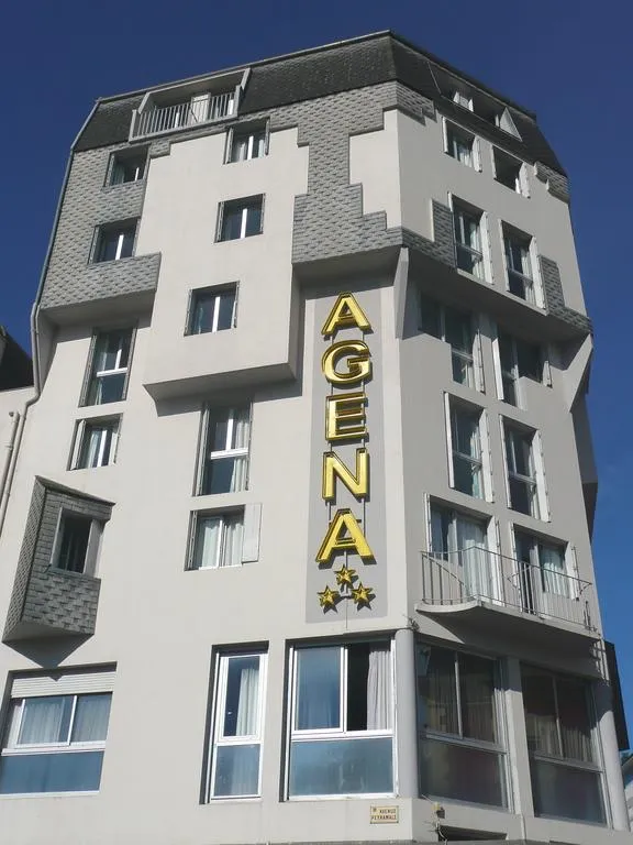 Building hotel Agena