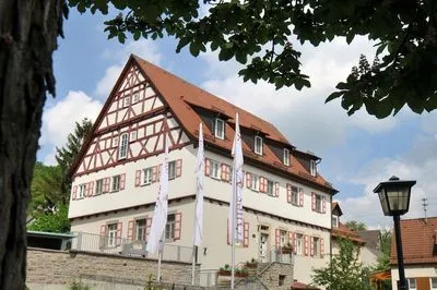 Hotel dell'edificio Altes Amtshaus Ailringen