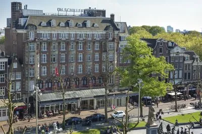 Building hotel NH Amsterdam Schiller