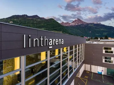 Building hotel Lintharena Sgu