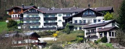 Building hotel Neu Meran
