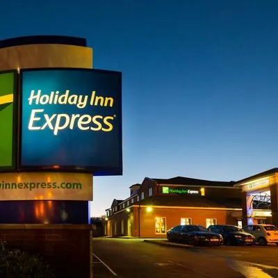 Building hotel Holiday Inn Express Manchester - East