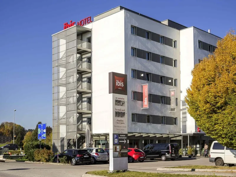 Building hotel ibis Fribourg
