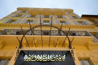 Gebäude von Hotel Monsigny