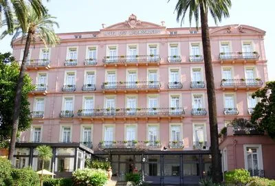 Building hotel Grand Hôtel des Ambassadeurs