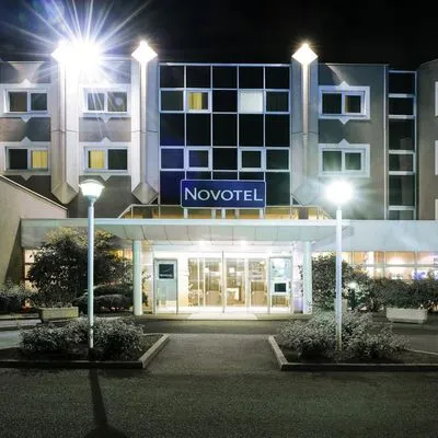 Building hotel Novotel Clermont Ferrand Hotel