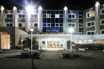 Building hotel Novotel Clermont-ferrand