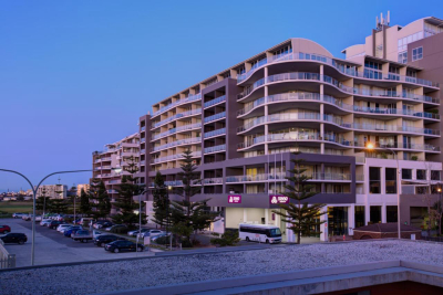 Building hotel Sage Hotel Wollongong