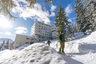 Building hotel Arosa Mountain Lodge