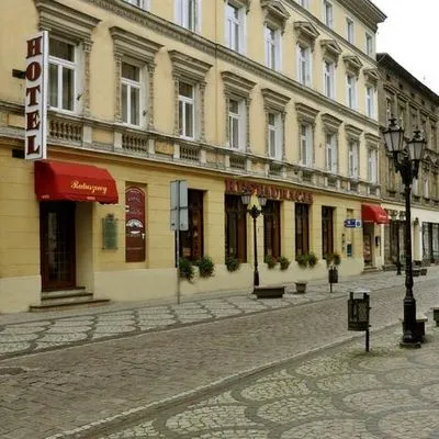 Building hotel Ratuszowy