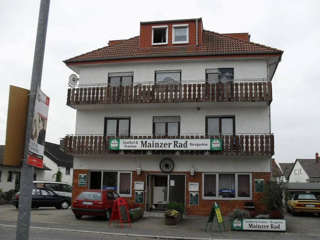 Building hotel Pension Mainzer Rad