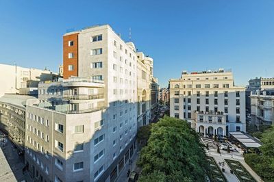 Building hotel NH Collection Madrid Suecia