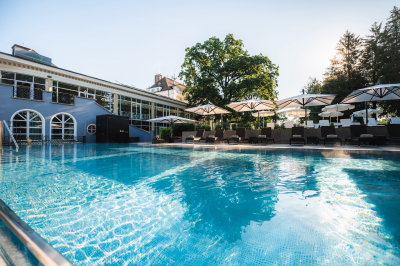 Building hotel Steigenberger Hotel Der Sonnenhof