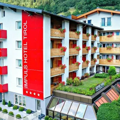 Building hotel Impuls Hotel Tirol