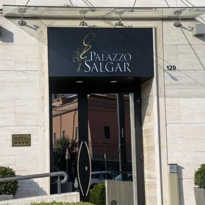 Building hotel Palazzo Salgar
