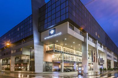 Building hotel Wyndham Grand Salzburg Conference Centre