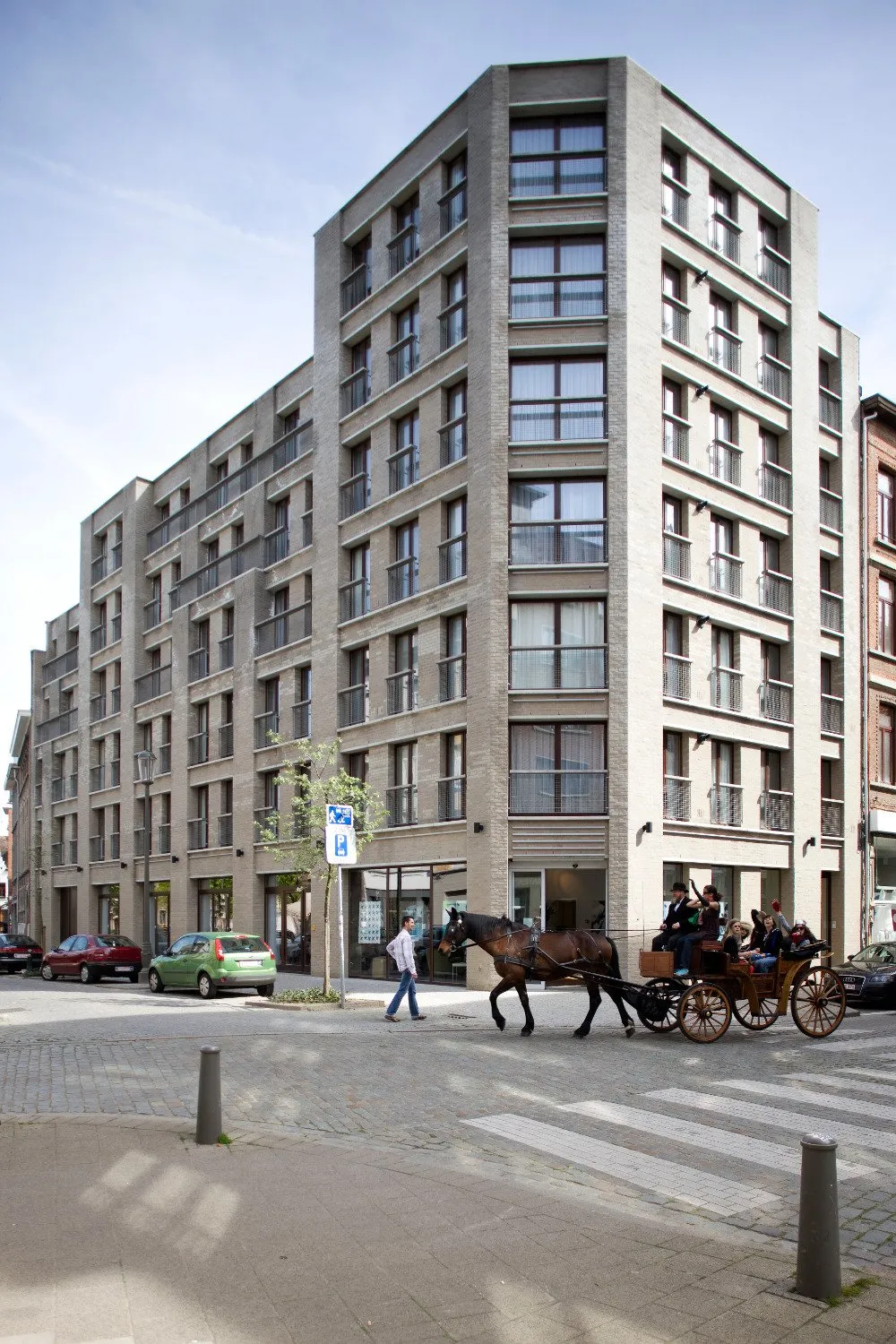 Building hotel BANKS Antwerp