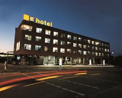 Building hotel Kult-Hotel