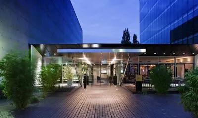 Gebäude von INNSiDE by Meliá Düsseldorf Seestern