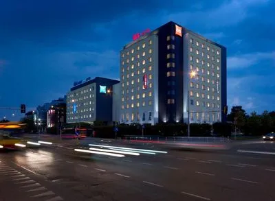 Building hotel ibis budget Warszawa Reduta