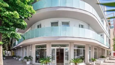 Building hotel Hotel Centrale