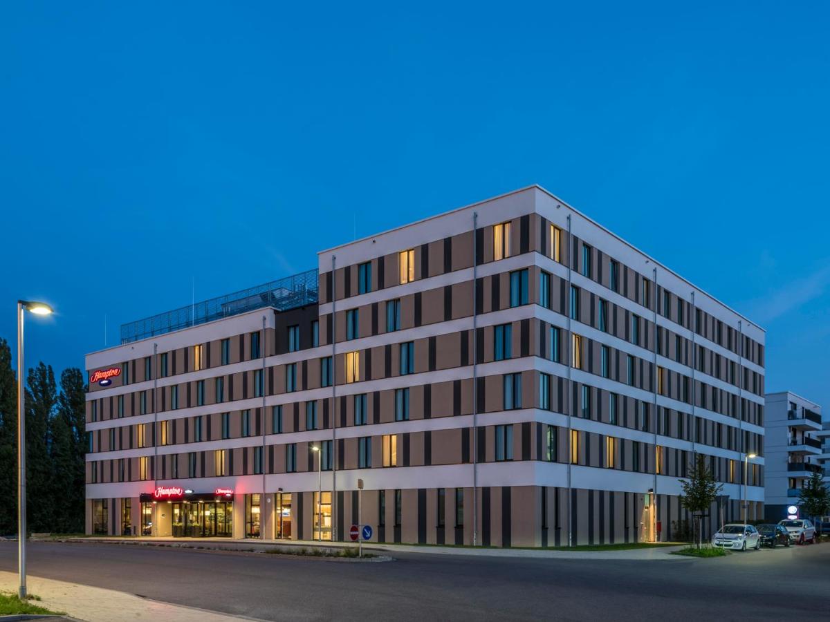 Building hotel Hampton by Hilton Freiburg