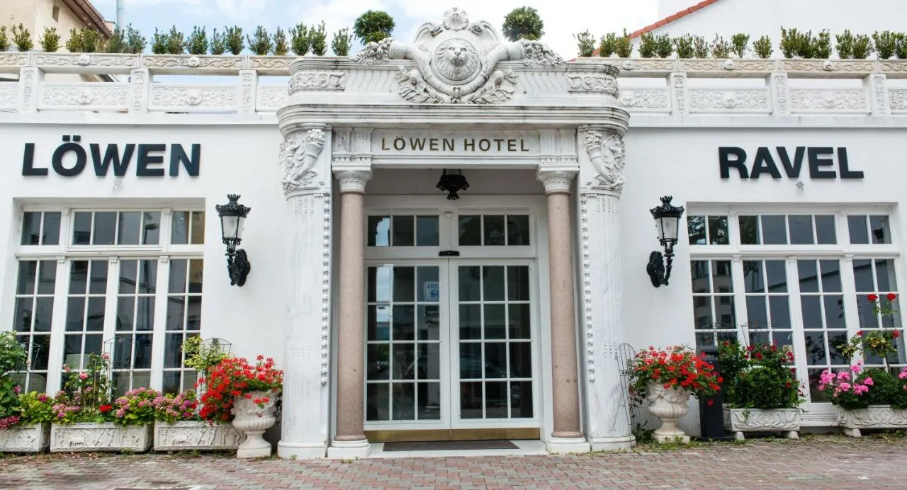 Building hotel Löwen Hotel