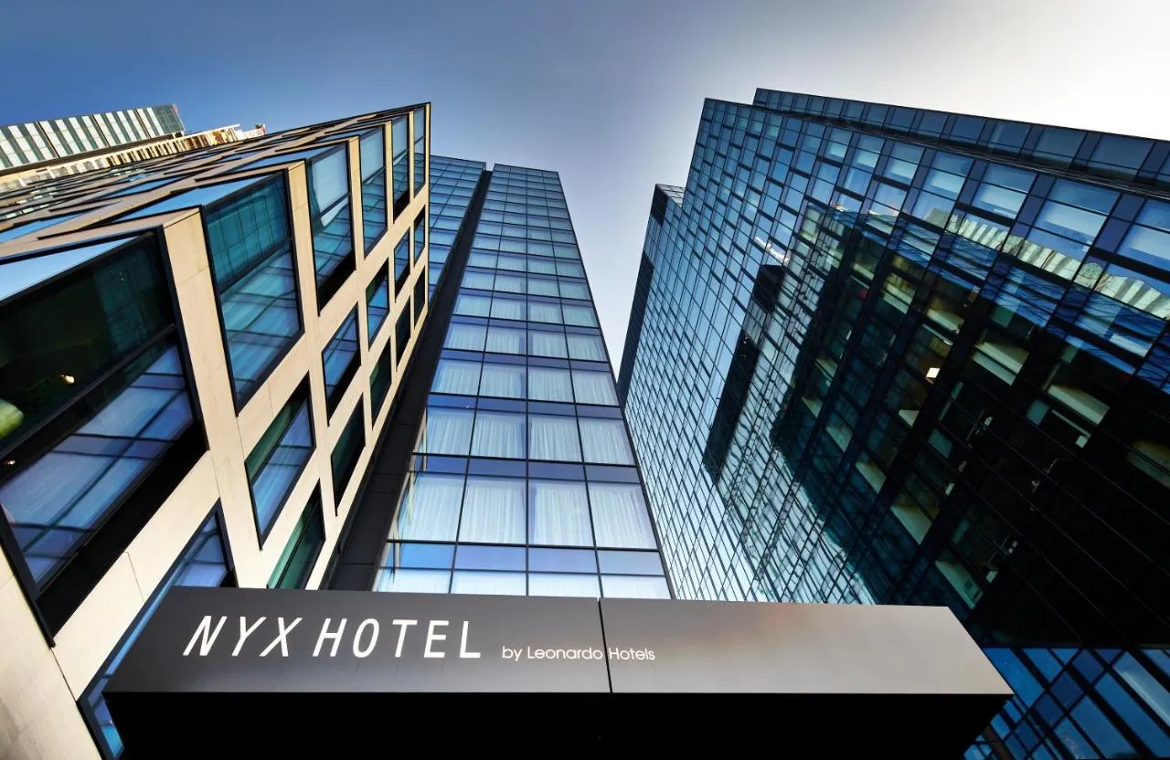 Building hotel NYX Hotel Warsaw by Leonardo Hotels