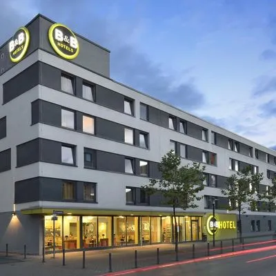Building hotel B&B Hotel Saarbrücken-Hbf