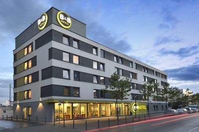 Building hotel B&B Hotel Saarbrücken-Hbf