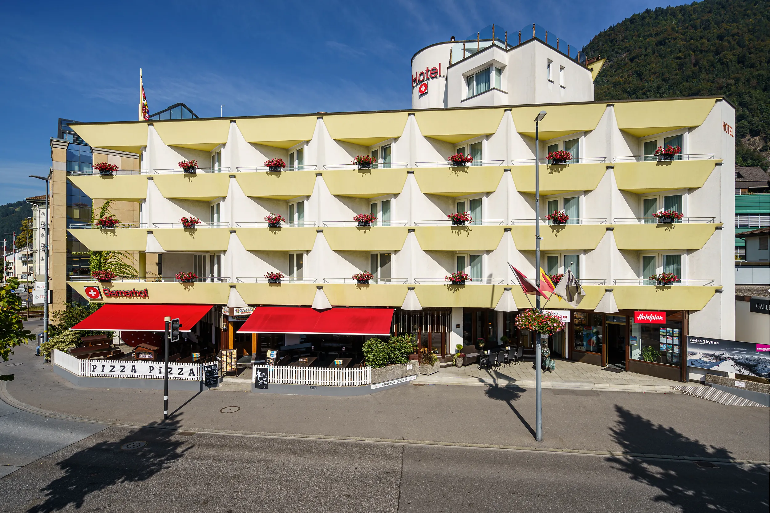 Building hotel Hotel Bernerhof