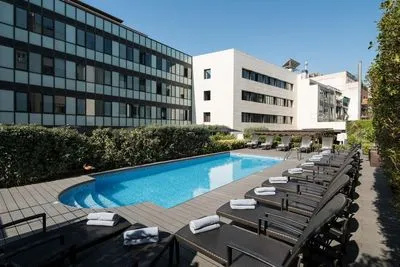 Building hotel Hotel Catalonia Ramblas