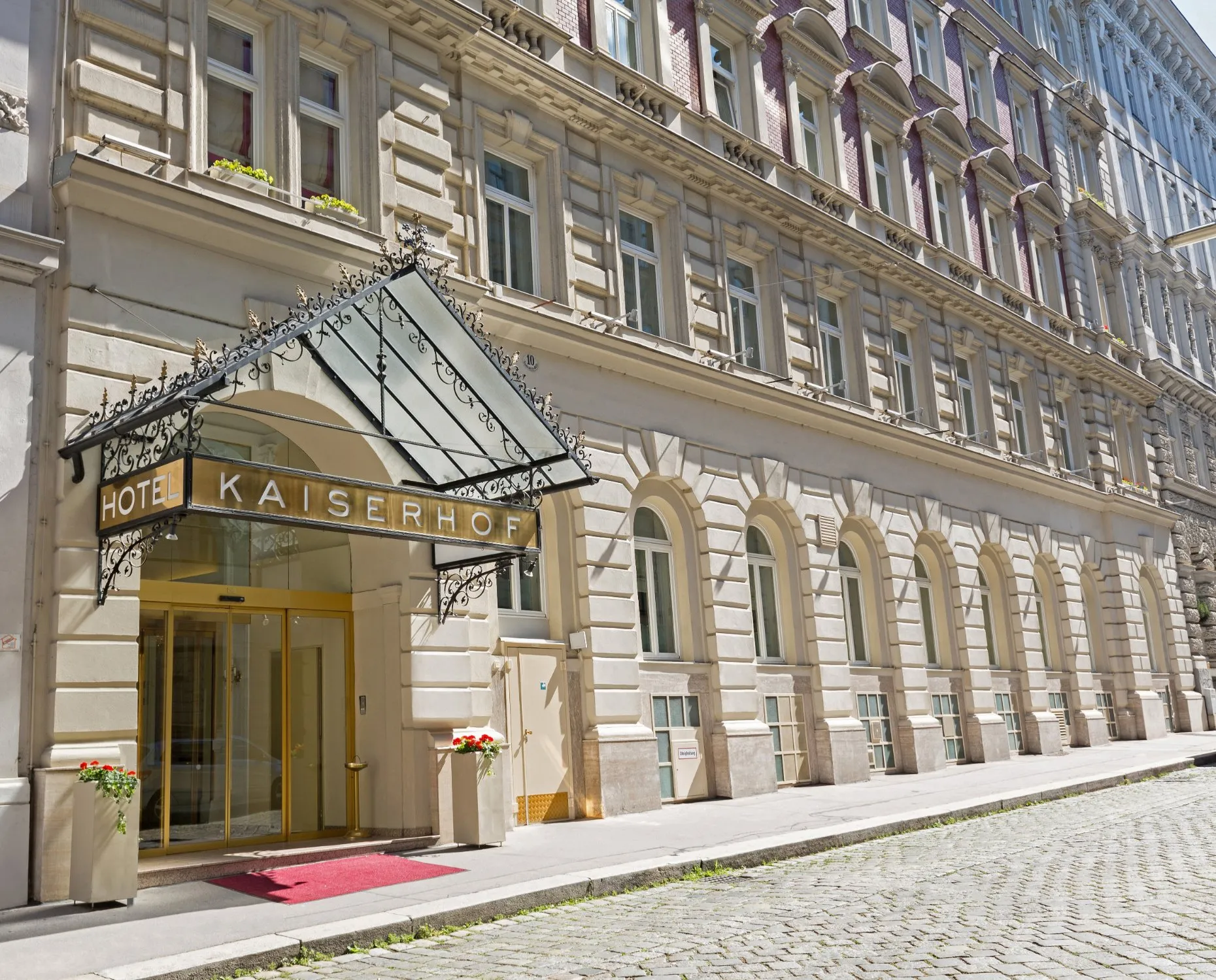 Building hotel Hotel Kaiserhof Wien