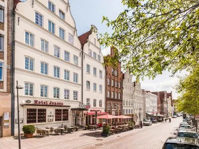 Building hotel Ringhotel Jensen