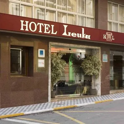 Building hotel Hotel Leuka