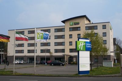 Building hotel Hotel Holiday Inn Express Köln Mülheim